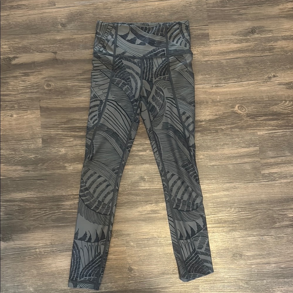Athleta Gray Geometric Leggings